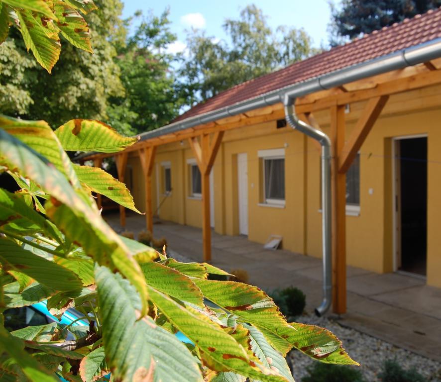 Belvarosi Rezidencia Pápa Exterior photo