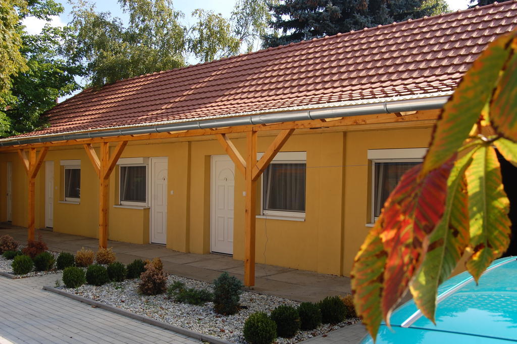 Belvarosi Rezidencia Pápa Exterior photo